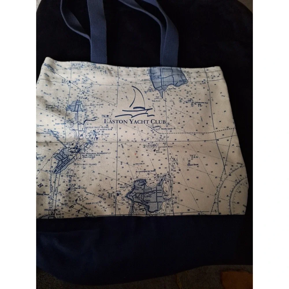 The Unbranded Brand beige navy